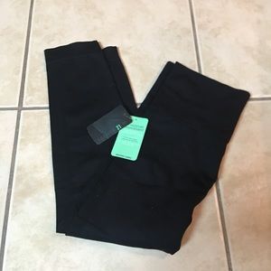 NWT forever 21 cropped tights size Small